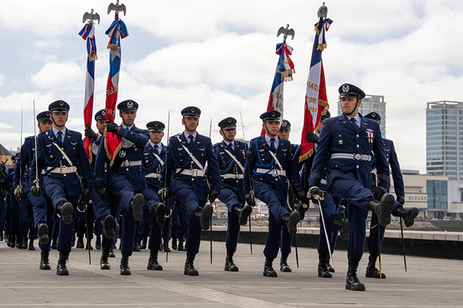 FUERZA AÉREA CONMEMORÓ 95 AÑOS CON DESFILE MILITAR EN PUERTO MONTT